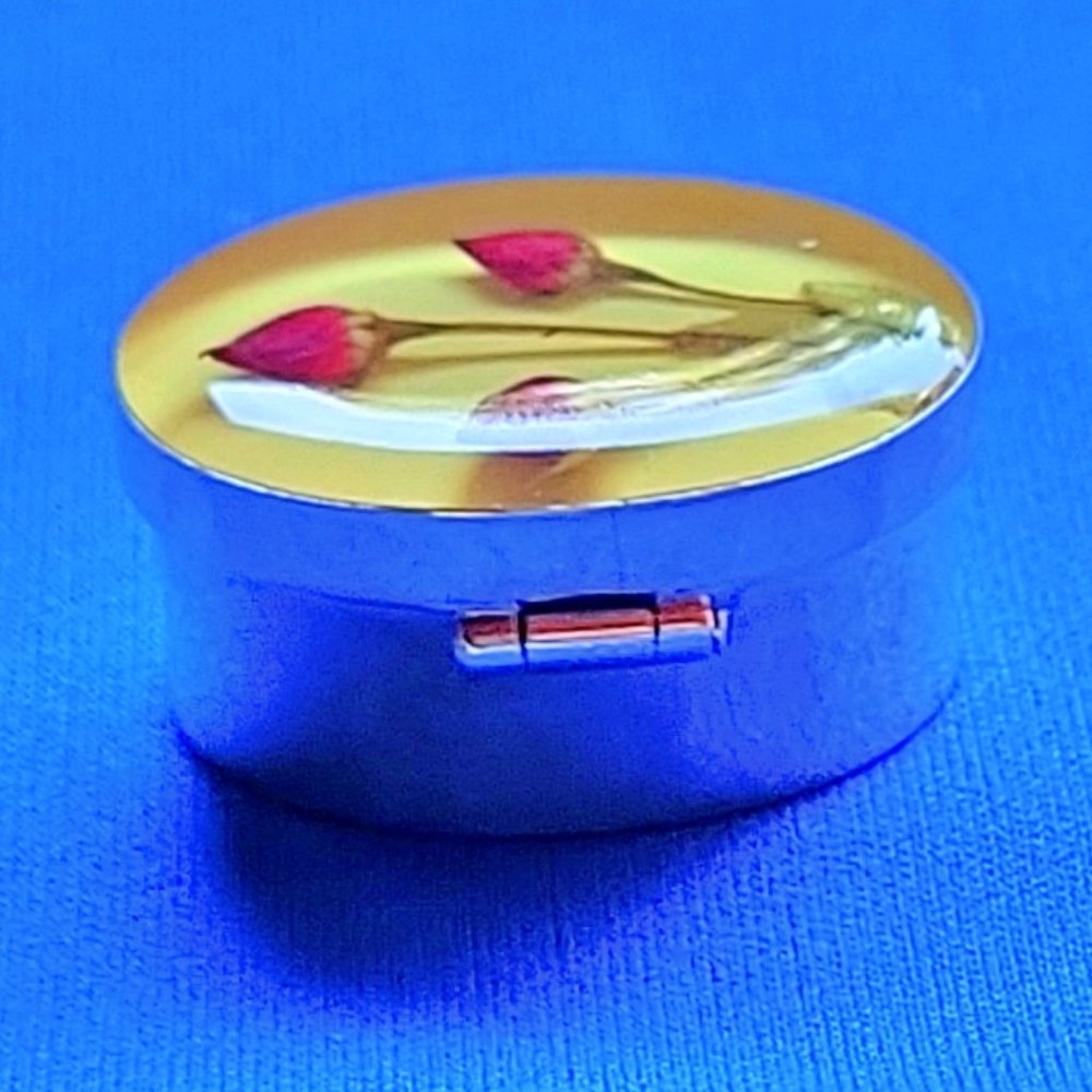 Sterling 925 Silver Box with 3 Real Miniature Rosebuds - Picture 6 of 7